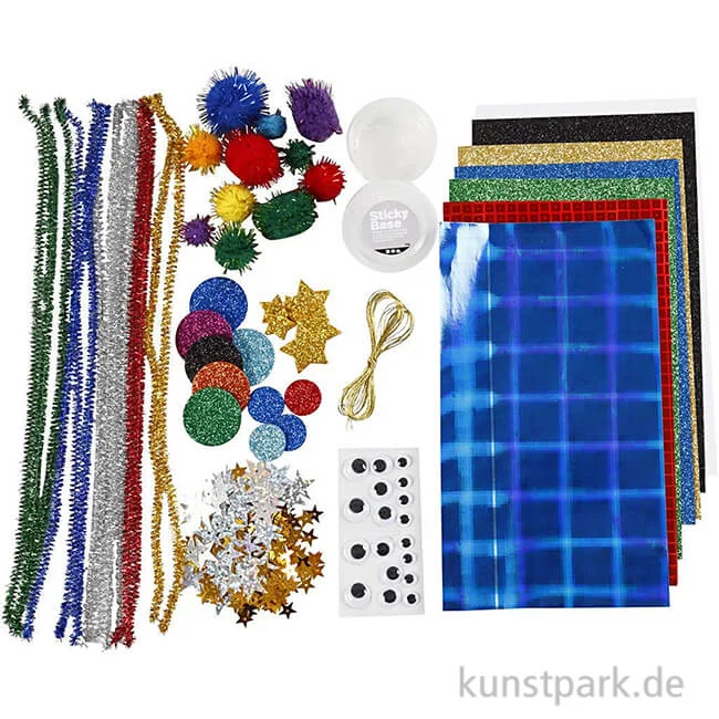 Artikelbild 1 des Artikels “Bastelset Space mit viel Zubehör, Schnittbogen und Inspirationen “