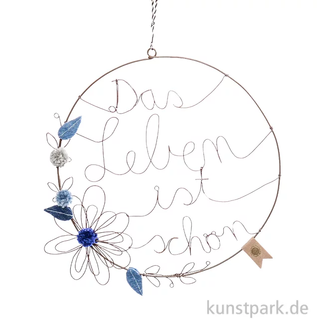 Artikelbild 1 des Artikels “Good old friends - Blumenkranz aus Draht, Das Leben ist schön “
