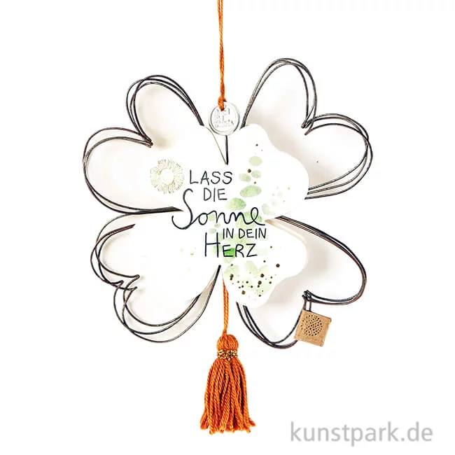 Artikelbild 1 des Artikels “Good old friends - Kleeblattornament, Blumen, Lass die Sonne “