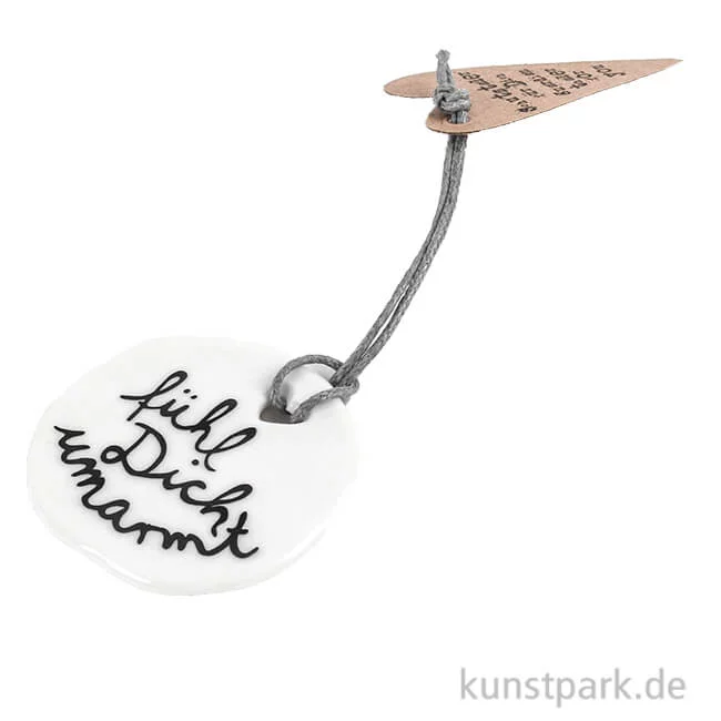 Artikelbild 1 des Artikels “Good old friends - Schutztaler, Fühl Dich umarmt “