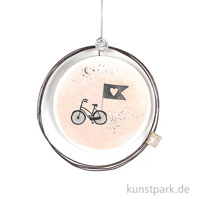 Artikelbild 1 des Artikels “Good old friends - Zauberornament, Mit Mut fangen Geschichten an “