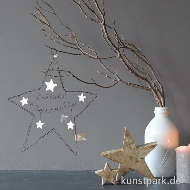 Artikelbild 2 des Artikels “Good old friends - Große Schmucksterne, Fröhliche Weihnacht “