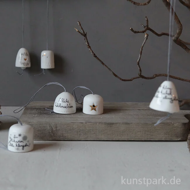 Artikelbild 2 des Artikels “Good old friends - Mini Glöckchen aus Porzellan, Frohe Weihnachten “