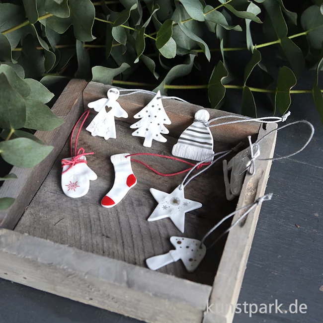 Artikelbild 2 des Artikels “Good old friends - Mini Winterschmuck, Schlittschuh “