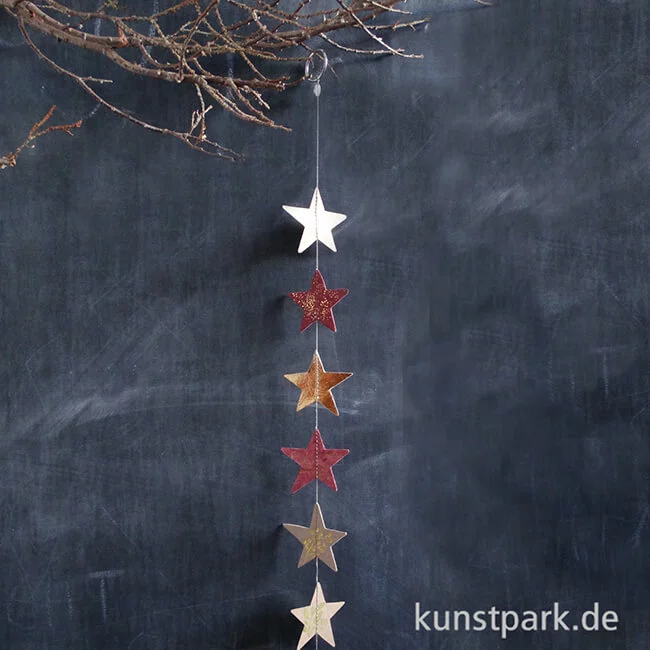 Artikelbild 2 des Artikels “Good old friends - Wintersternkette, Taupe-Gold “