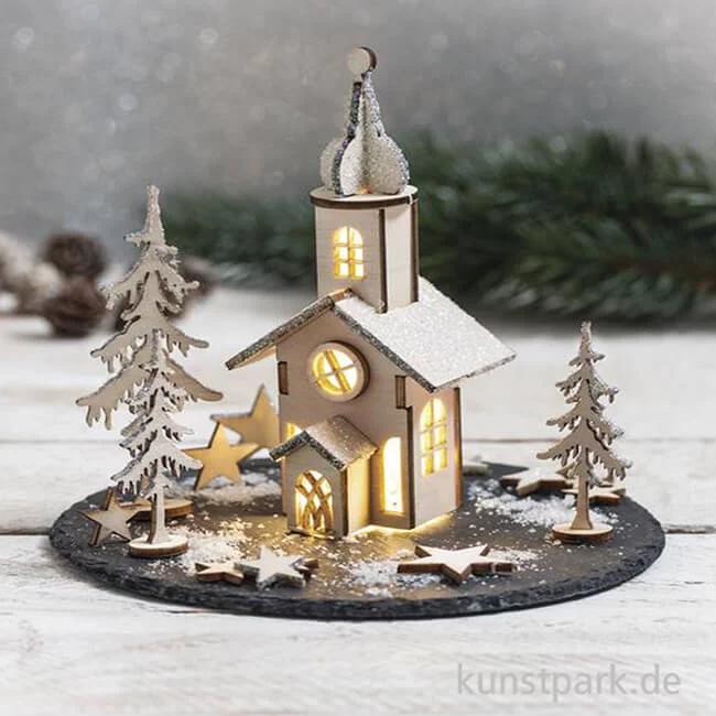 Artikelbild 2 des Artikels “Holzbausatz Weihnachtskirche, 37 Teile “