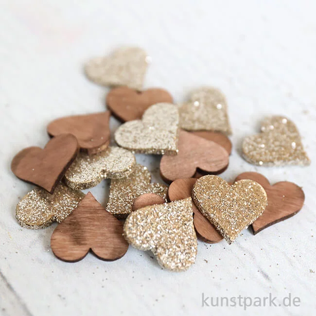 Artikelbild 2 des Artikels “Holzstreuteile, Herzen Braun / Gold Glitzer, 2 cm, 18 Stück “