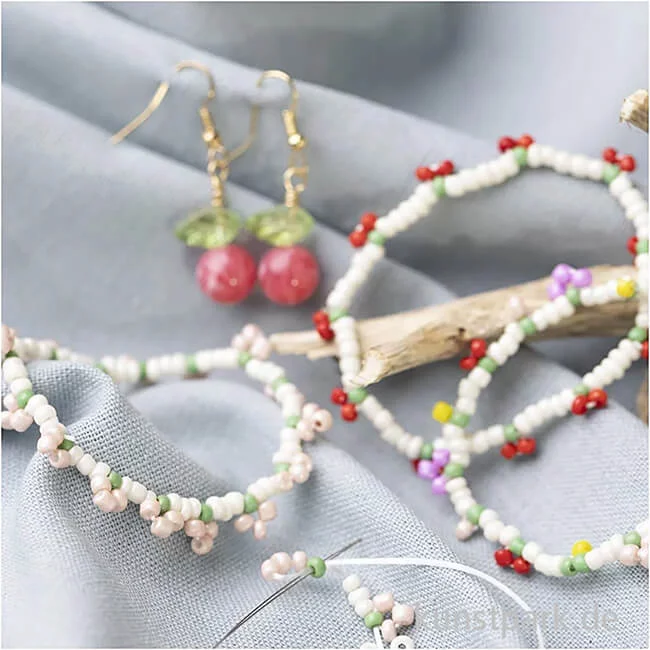 Artikelbild 2 des Artikels “Mini Bastelset Schmuck - Elastisches Armband + Ohrringe “