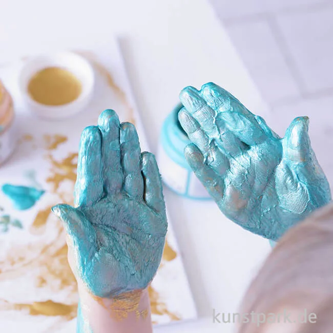 Artikelbild 2 des Artikels “MUCKI Funkel-Fingerfarbe Set 4 x 150 ml “
