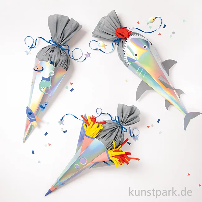 Artikelbild 2 des Artikels “Schultüten Bastelset - SPACE SCHOOL, Hai / Dinos / Rakete “