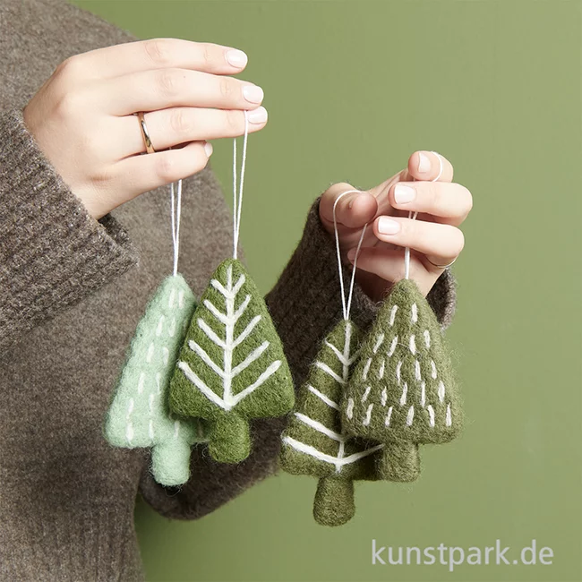 Artikelbild 2 des Artikels “Weihnachtsanhänger Tanne, Handgefilzt, Mint, 10,5 x 6 x 1,3 cm “