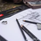 Artikelbild 2 des Artikels “Derwent SKETCHING, 6 Graphitstifte mit Anspitzer im Metalletui “