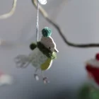 Artikelbild 2 des Artikels “Good old friends - Mini Wintervogel, Grüner Schal, “