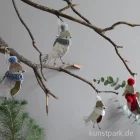 Artikelbild 2 des Artikels “Good old friends - Wintervogel, Rot-Blumen, Weißer Schal “
