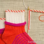 Artikelbild 2 des Artikels “Sockenliebe - Kunterbunte Lieblingssocken für warme Füße, Topp Verlag “