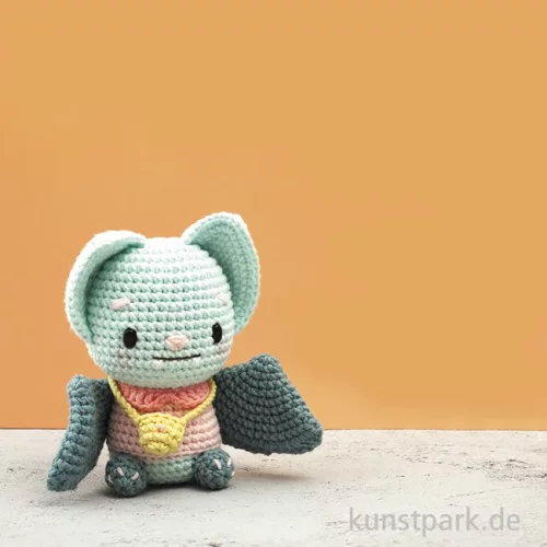 Artikelbild 2 des Artikels “DIY Häkelset - Fledermaus Amigurumi Kit “