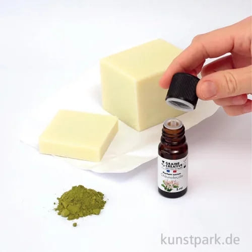 Artikelbild 2 des Artikels “DIY Set - Olivenseifen mit Moringa Blättern “