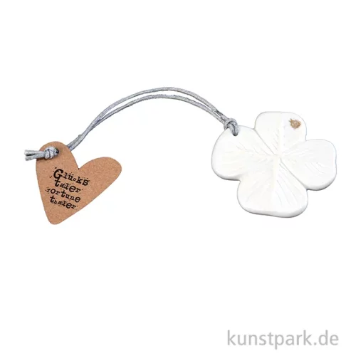 Artikelbild 2 des Artikels “Good old friends - Glückskleetaler, Kleiner Glücksbringer “