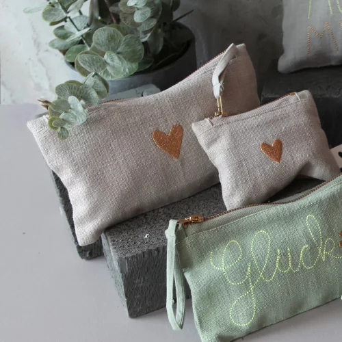 Artikelbild 2 des Artikels “Good old friends - Klimbim Tasche, Groß, Herz Gold “