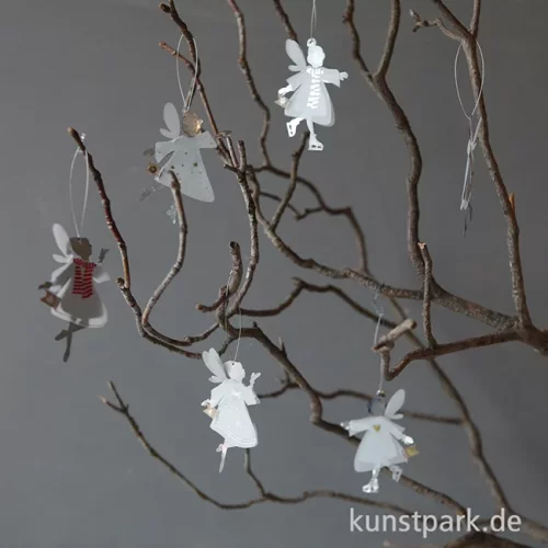 Artikelbild 2 des Artikels “Good old friends - Mini Winterfee, Roter Schal “