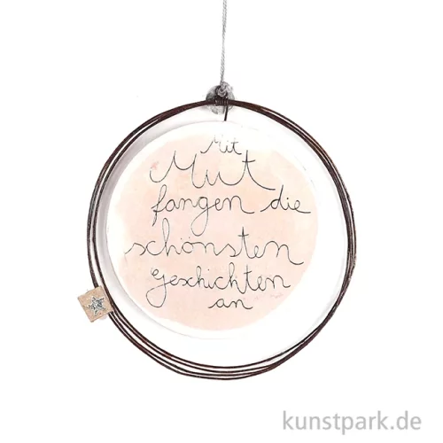 Artikelbild 2 des Artikels “Good old friends - Zauberornament, Mit Mut fangen Geschichten an “