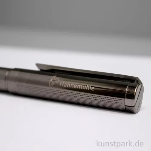 Artikelbild 2 des Artikels “Hahnemühle Kugelschreiber aus Metall, Anthrazit “