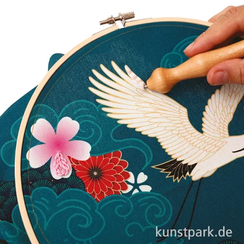 Artikelbild 2 des Artikels “Punch Needle Stickset - Japanischer Kranich, 25 cm “
