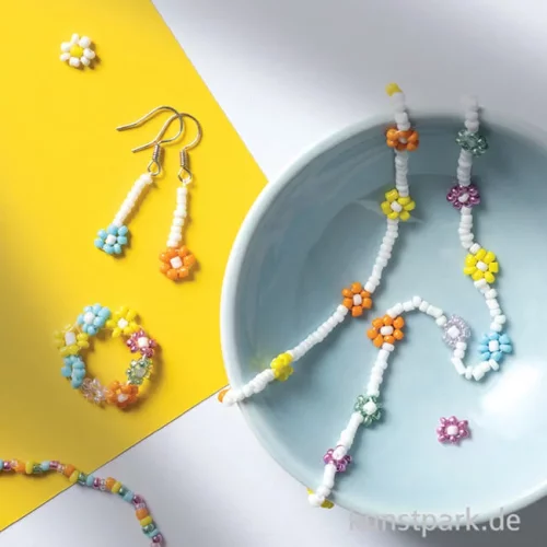 Artikelbild 2 des Artikels “Rocailles Perlen Set - Bunt, 90g Perlen mit Nylonfäden + Zubehör “