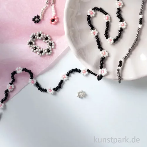 Artikelbild 2 des Artikels “Rocailles Perlen Set - Silber, 90g Perlen mit Nylonfäden + Zubehör “