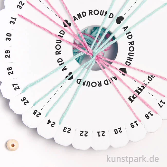 Artikelbild 3 des Artikels “Kumihimo Bastelset für Armbänder, Pastell Rainbow, 16-teilig “