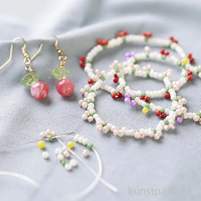 Artikelbild 3 des Artikels “Mini Bastelset Schmuck - Elastisches Armband + Ohrringe “