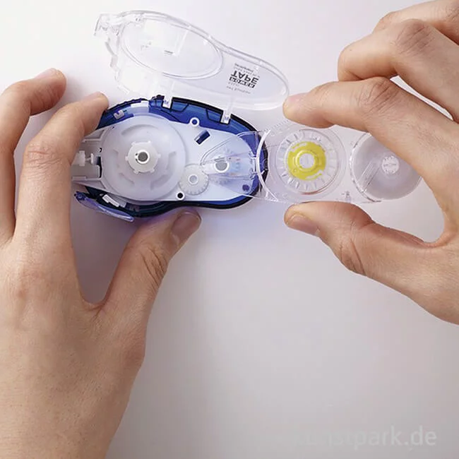 Artikelbild 3 des Artikels “Tombow Kleberoller - Maxi Power Tape, Permanent, Nachfüllbar, 16 m “