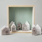 Artikelbild 3 des Artikels “Filz Streuteile Mini Häuser mit Klebepunkt, 2,5-3,5 cm, 14 Stück “