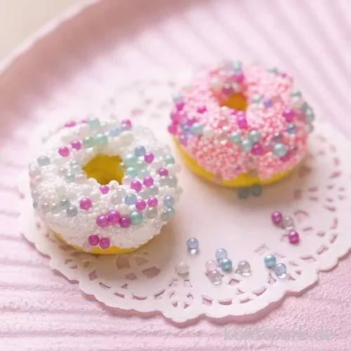 Artikelbild 3 des Artikels “Mini Bastelset - Donuts Modellieren mit Silk Clay “