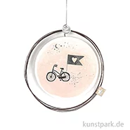 Artikelbild des Artikels “Good old friends - Zauberornament, Mit Mut fangen Geschichten an “