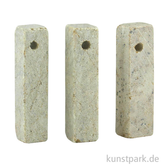 Artikelbild 1 des Artikels “Amulettstäbchen aus Speckstein, Größe 5x1x1 cm mit Loch, 3 Stück “