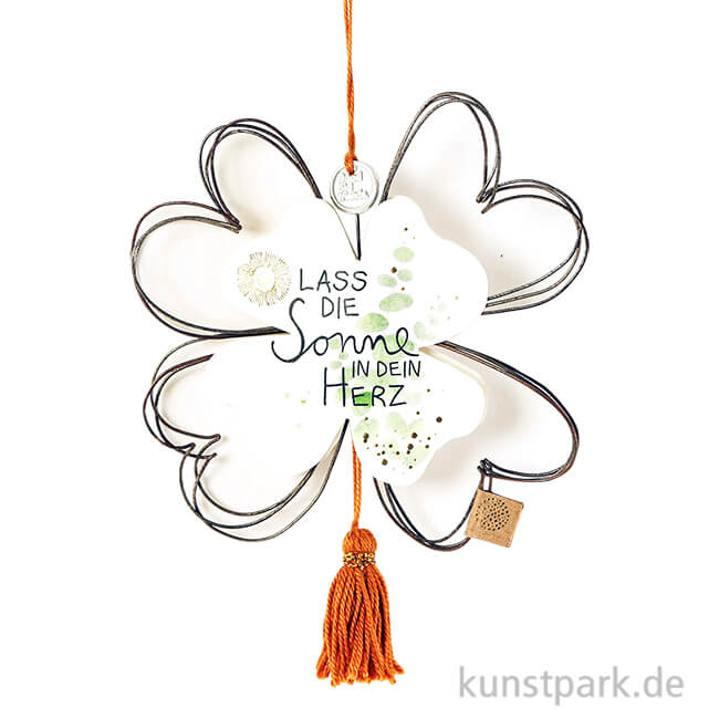 Artikelbild 1 des Artikels “Good old friends - Kleeblattornament, Blumen, Lass die Sonne “