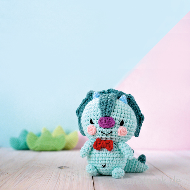 Artikelbild 2 des Artikels “DIY Häkelset - Dino Amigurumi Kit “