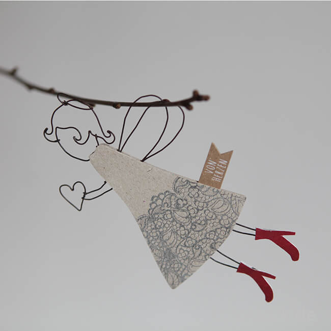 Artikelbild 2 des Artikels “Good old friends - Fliegende Engel, rote Schuhe “