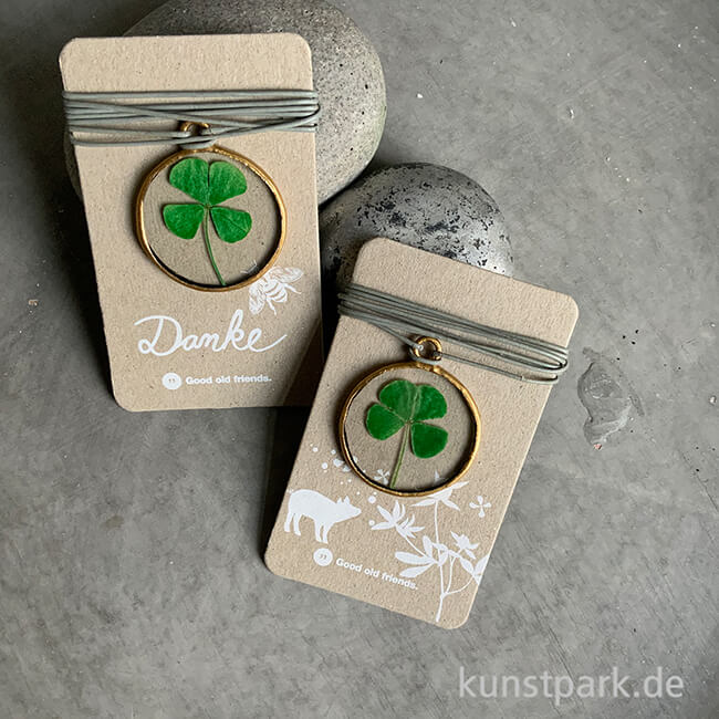 Artikelbild 2 des Artikels “Good old friends - Glückskette, Glücksschwein “