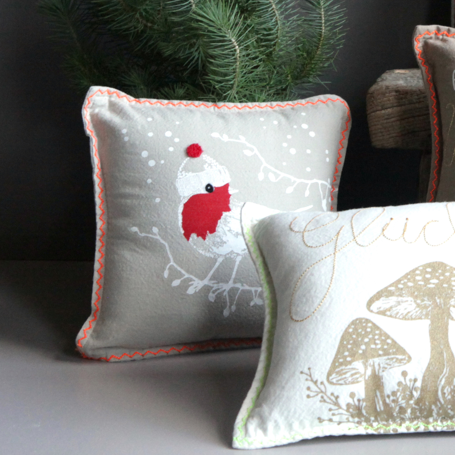 Artikelbild 2 des Artikels “Good old friends - Winter Mini Kissen, Rotkehlchen “