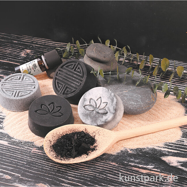Artikelbild 3 des Artikels “DIY Set - Seife mit Kohle “