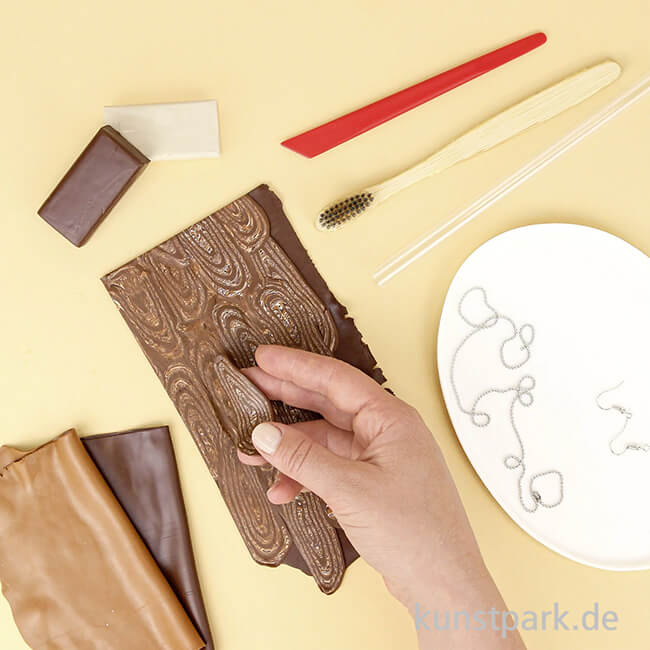 Artikelbild 3 des Artikels “FIMO Modellierset mit 4 x 25 g + Zubehör - Wood Design “