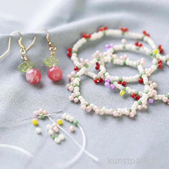 Artikelbild 3 des Artikels “Mini Bastelset Schmuck - Elastisches Armband + Ohrringe “